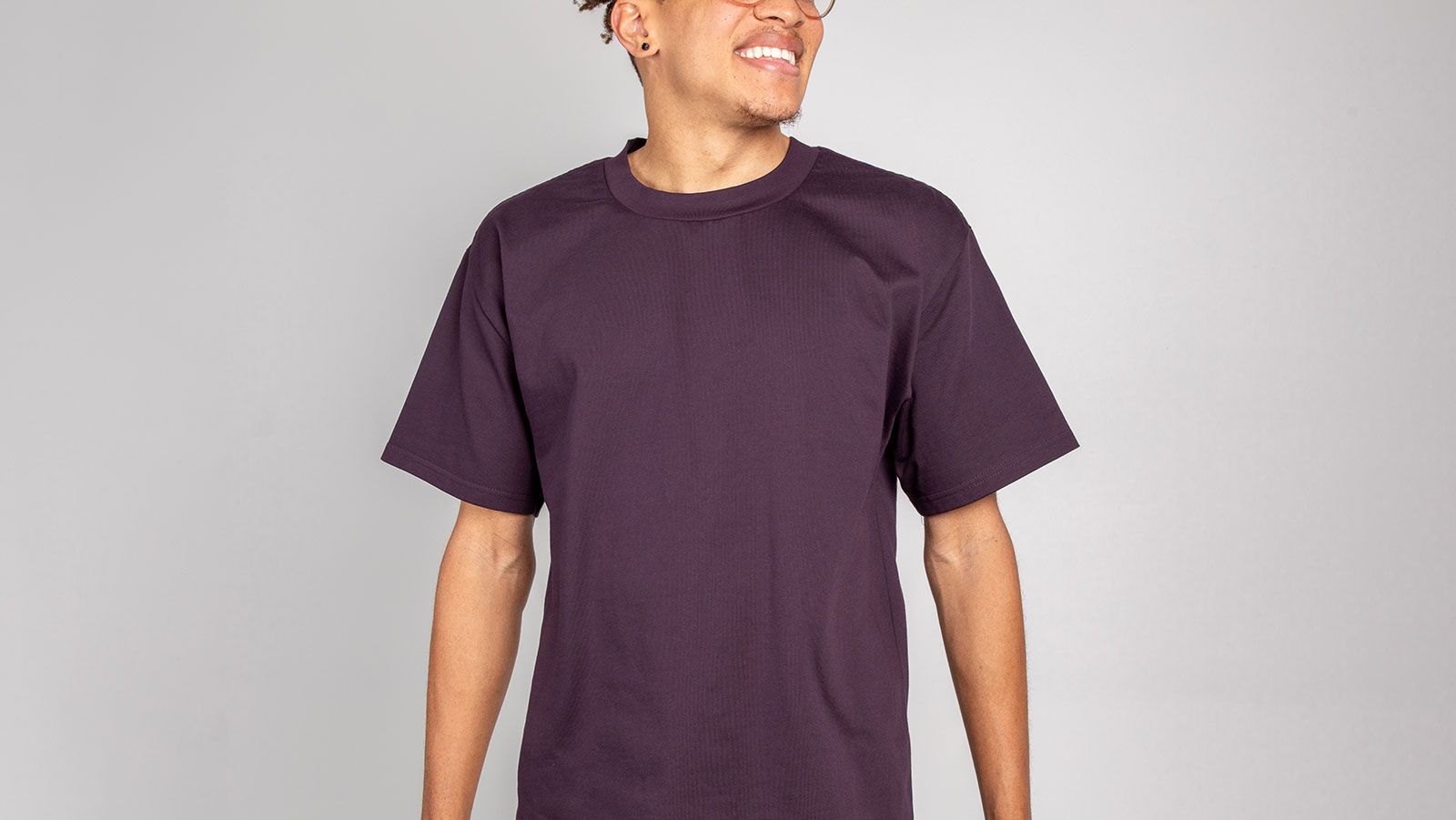 Should Your Custom Clothing Brand Use Heavyweight T-Shirts?